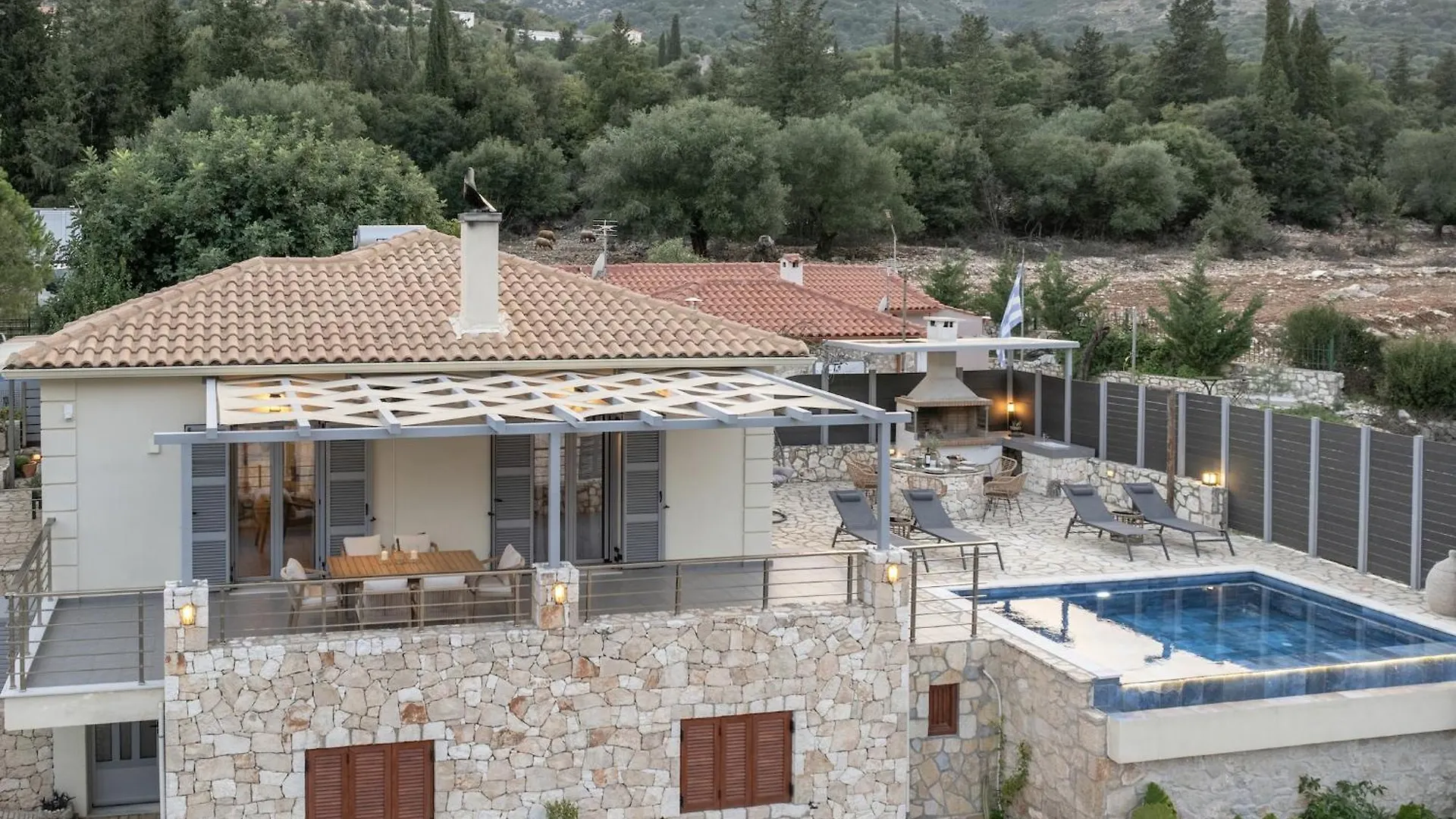 Villa Aggeliki - F&A Golden Stone Villas location